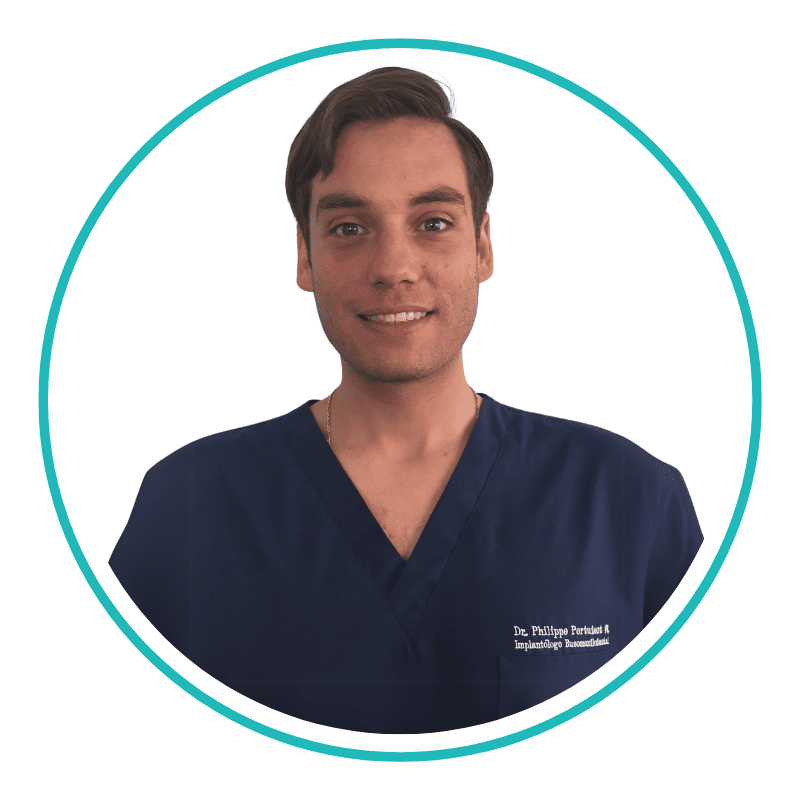 Dr. Philippe Pertuiset, experto en rehabilitación oral e implantología bucomaxilofacial.